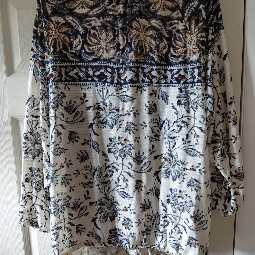 Lucky Brand Blue and White Floral Blouse - Picture 6 of 6